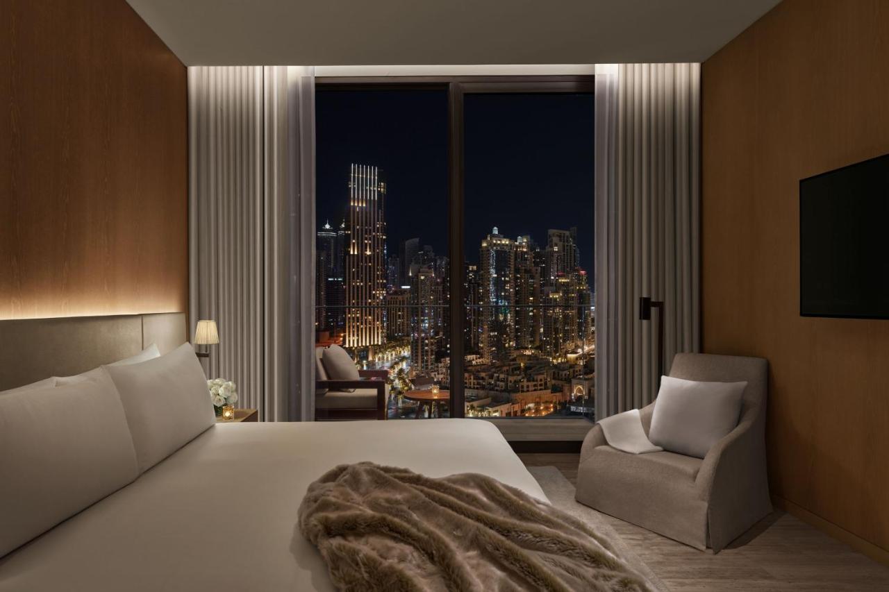 The Dubai Edition Exteriör bild A bedroom