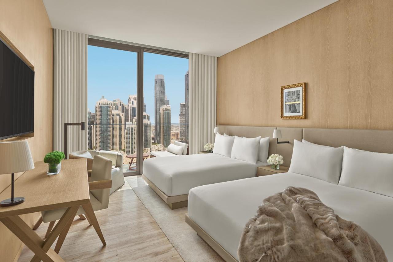 The Dubai Edition Exteriör bild A guest room