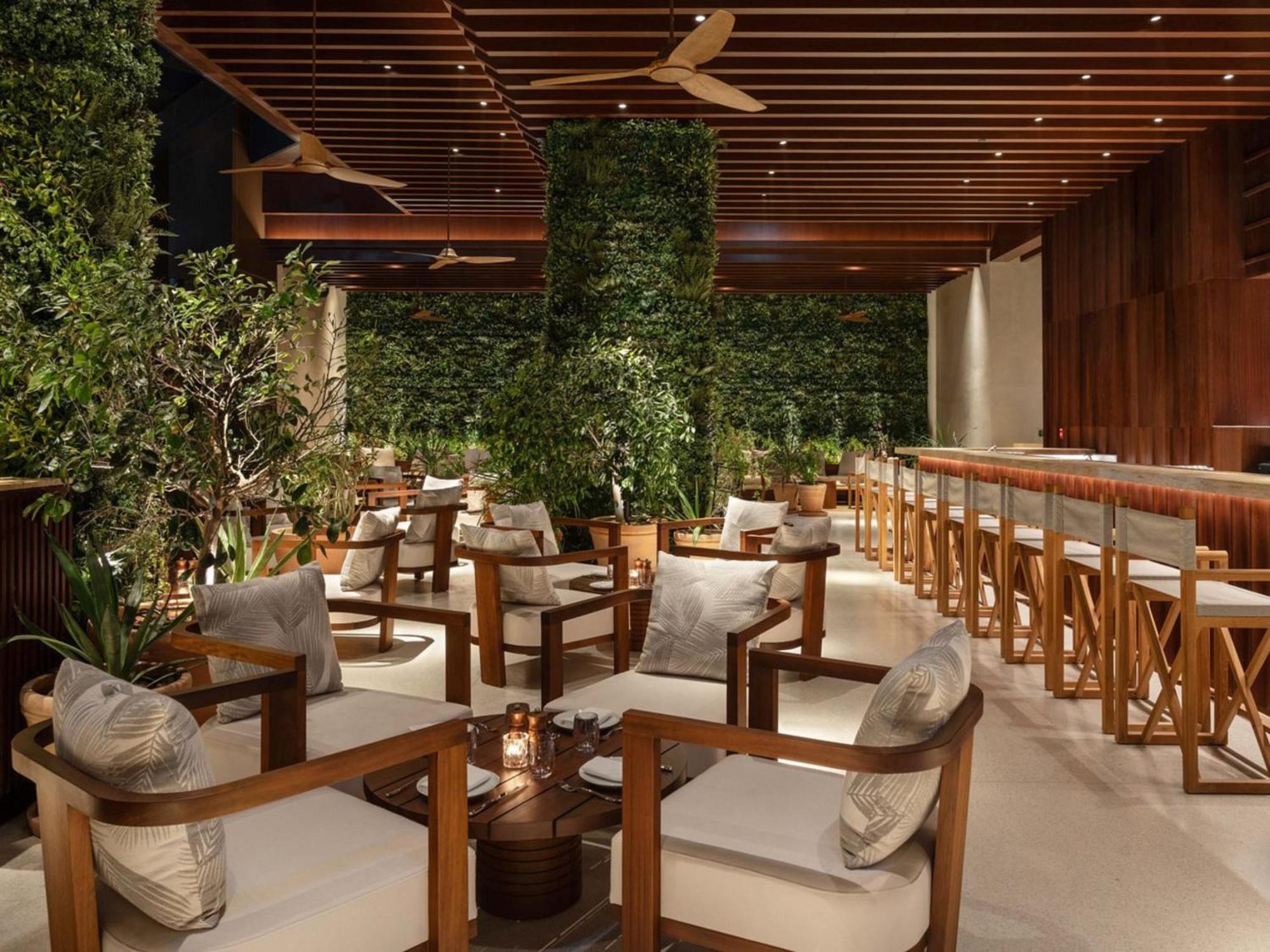The Dubai Edition Exteriör bild The Bar