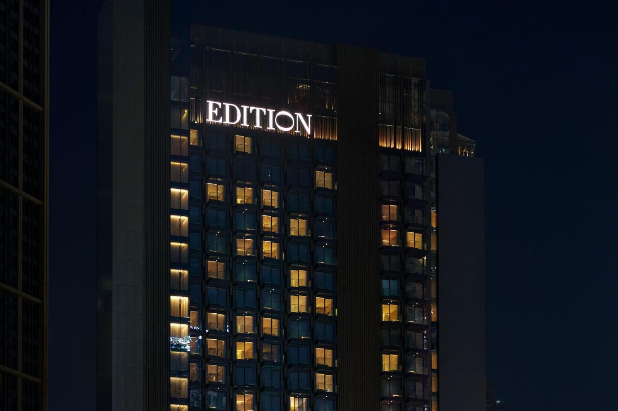 The Dubai Edition Exteriör bild Edition at night